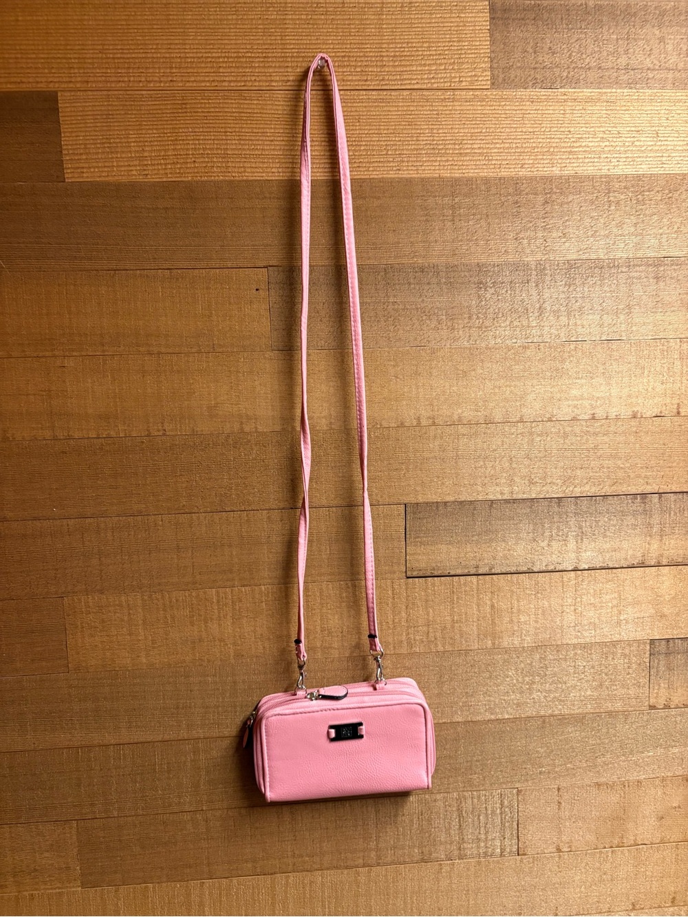 Pink Pebbled Crossbody Wallet Organizer Bag Detachable Strap Silver Hardware